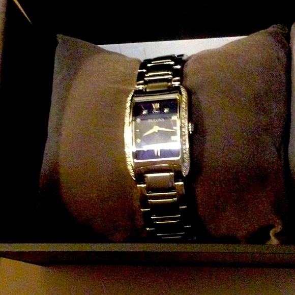 ❤️❤️PRETTY❤️Bulova❤️❤️ - Picture 2 of 9
